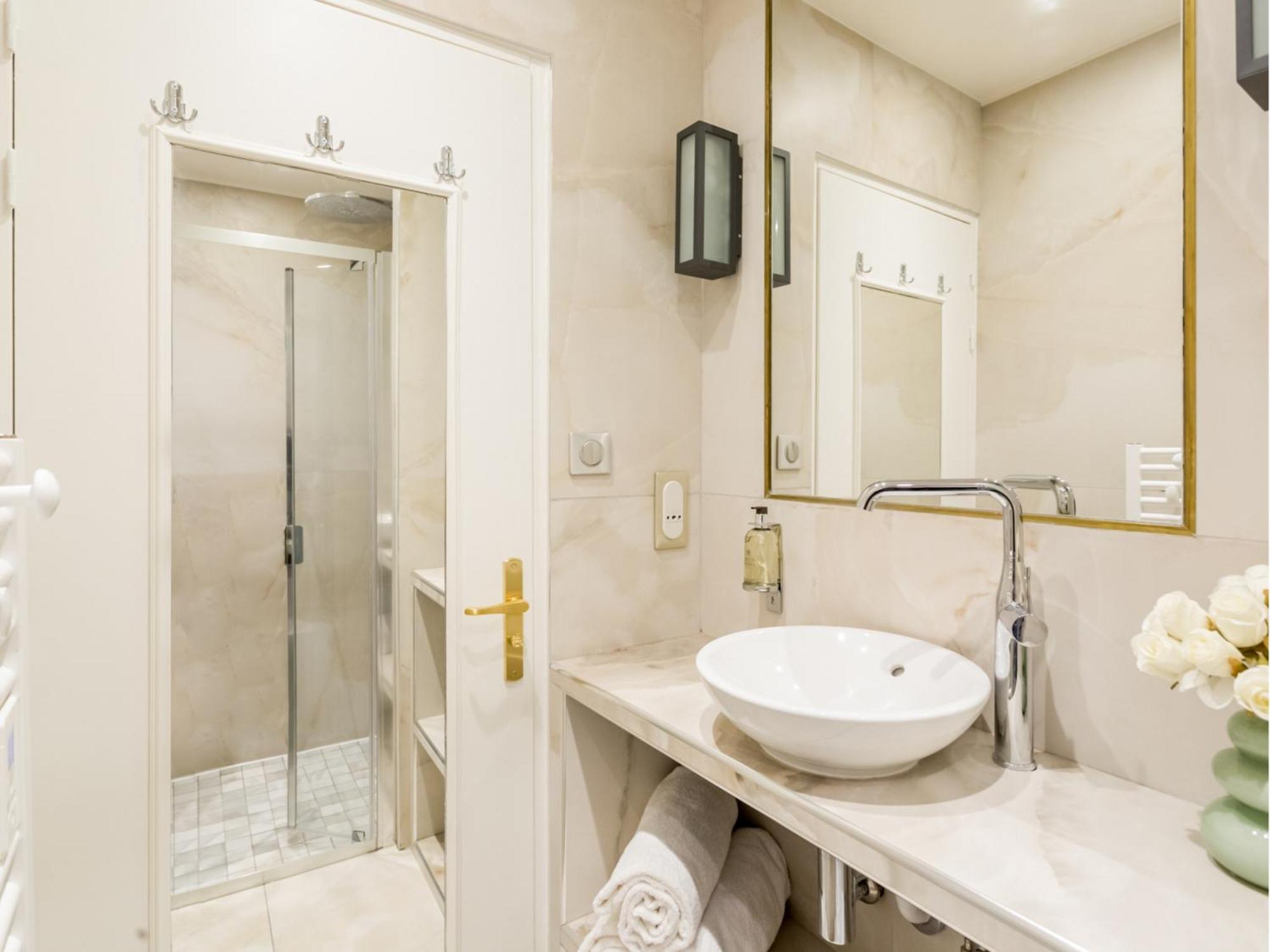Merveil - Luxury Suite - Louvre - Therese Paris Exterior photo