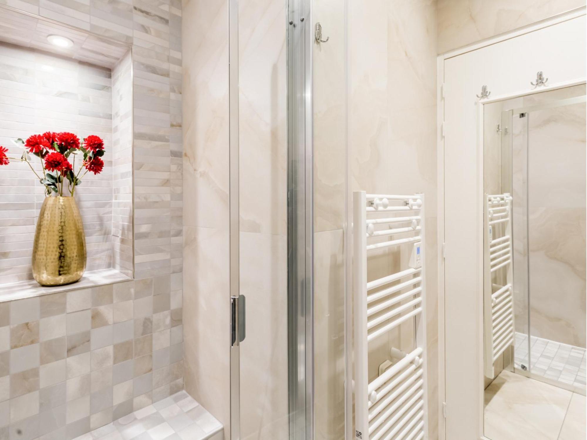 Merveil - Luxury Suite - Louvre - Therese Paris Exterior photo