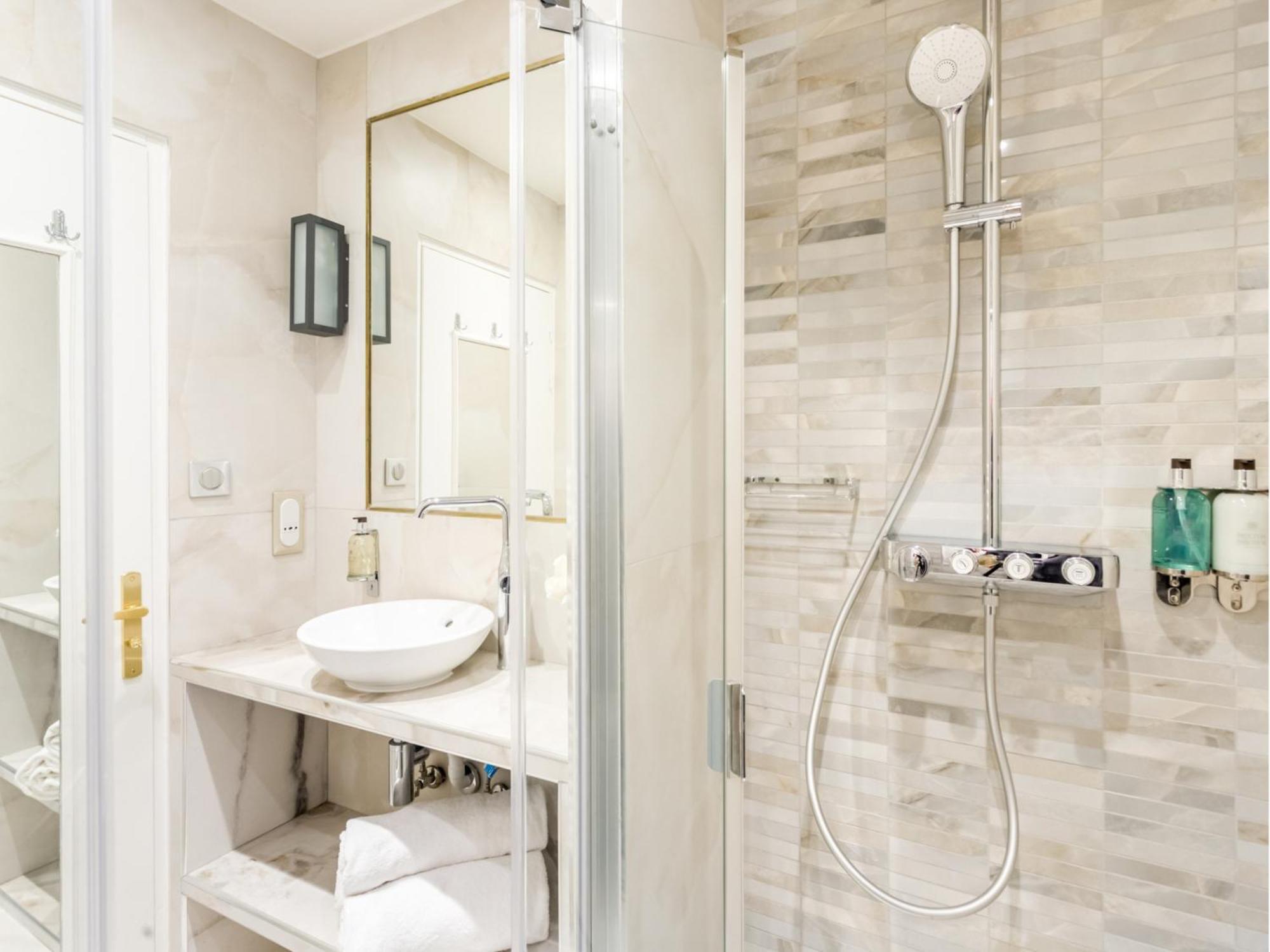 Merveil - Luxury Suite - Louvre - Therese Paris Exterior photo